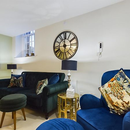 Modern Duplex Central Free Parking Wi-Fi Apartment Cheltenham Exterior photo