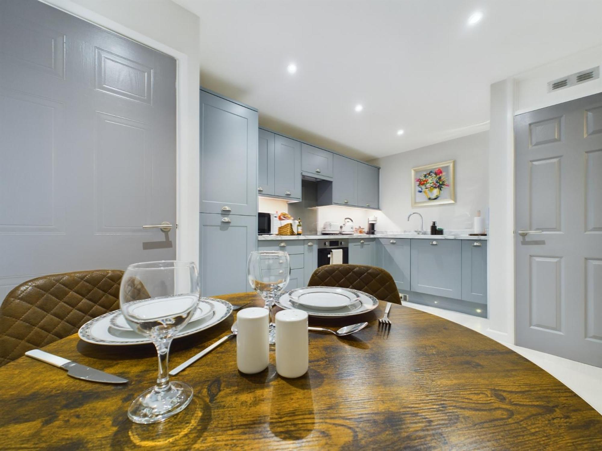 Modern Duplex Central Free Parking Wi-Fi Apartment Cheltenham Exterior photo